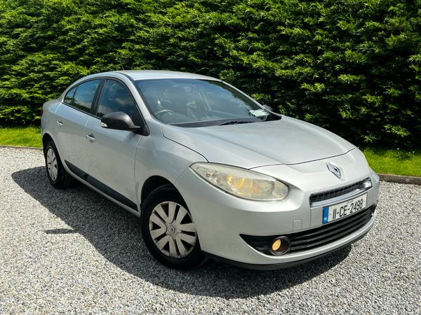 Renault Fluence Saloon, Diesel, 2011, Silver
