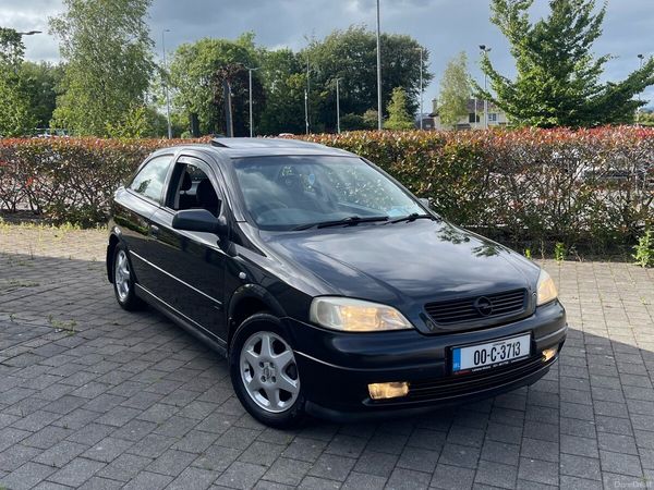 Opel Astra Hatchback, Petrol, 2000, Black