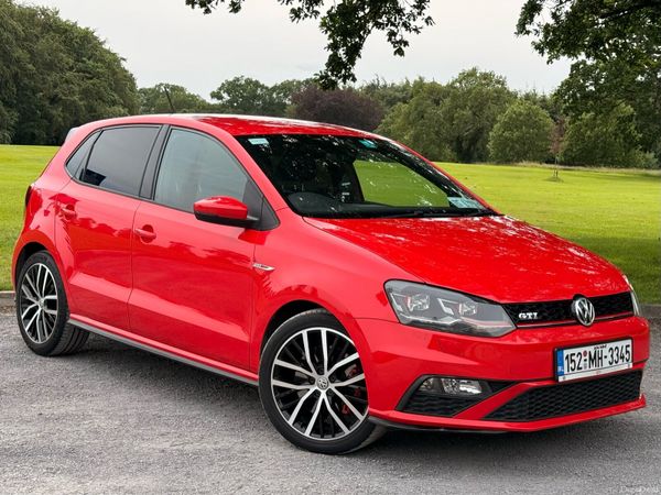 Volkswagen Polo Hatchback, Petrol, 2015, Red