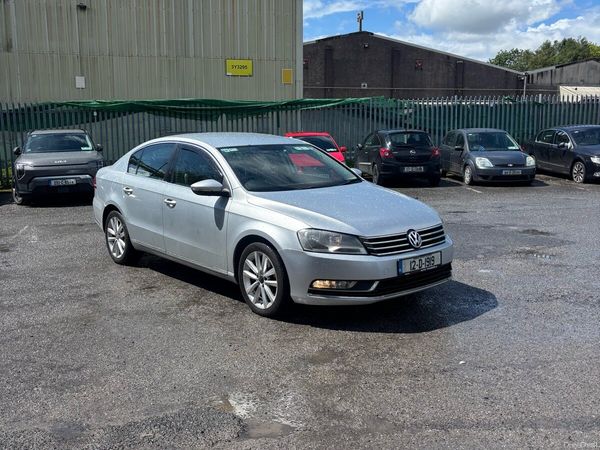 Volkswagen Passat Saloon, Diesel, 2012, Silver