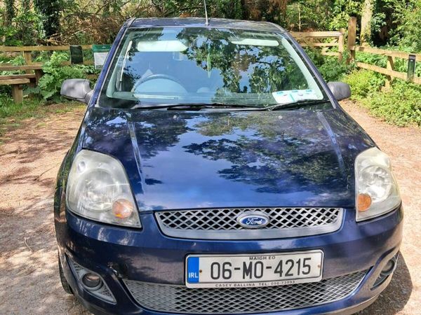 Ford Fiesta Hatchback, Petrol, 2006, Blue