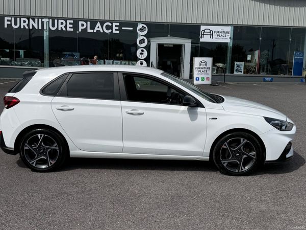 Hyundai i30 Hatchback, Petrol, 2022, White