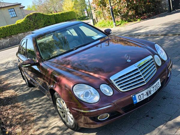Mercedes-Benz E-Class Saloon, Diesel, 2007, Red