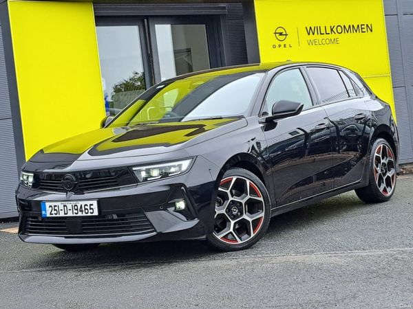 Opel Astra Hatchback, Diesel, 2025, Black