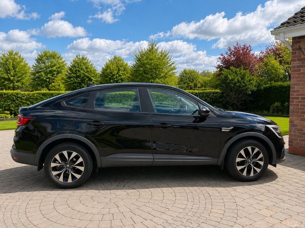 Renault Arkana Hatchback, Petrol, 2022, Black