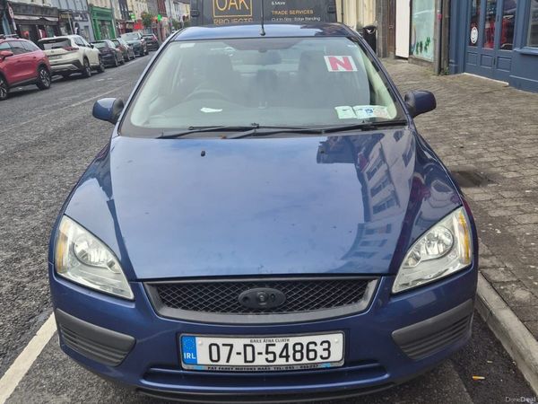 Ford Focus Saloon, Petrol, 2007, Blue