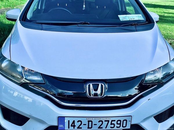 Honda Fit Hatchback, Petrol Hybrid, 2014, White