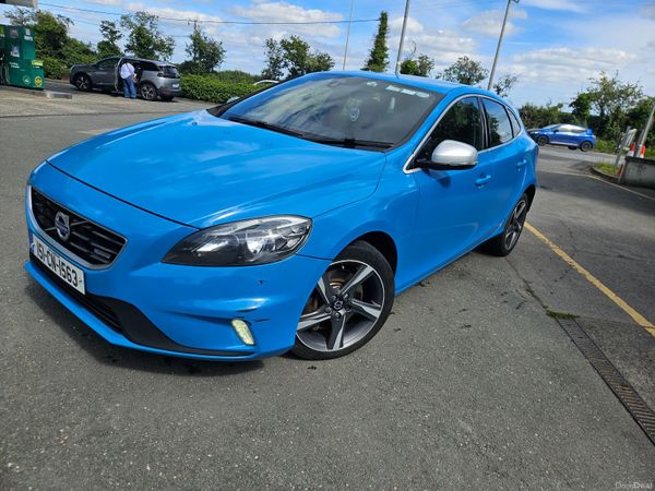 Volvo V40 Hatchback, Diesel, 2015, Blue