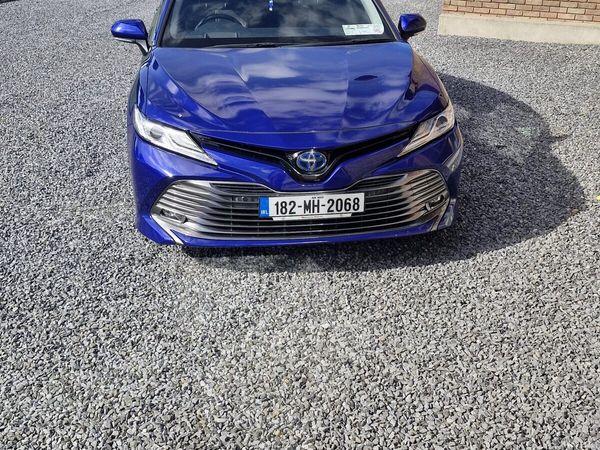 Toyota Camry Saloon, Petrol Hybrid, 2018, Blue