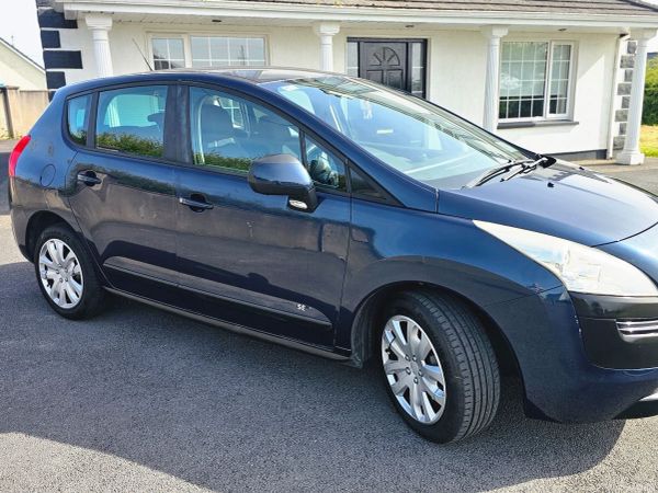 Peugeot 3008 MPV, Diesel, 2011, Blue