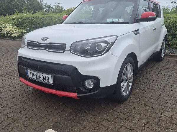 Kia Soul Hatchback, Diesel, 2017, White