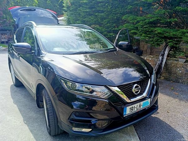 Nissan Qashqai MPV, Petrol, 2019, Black