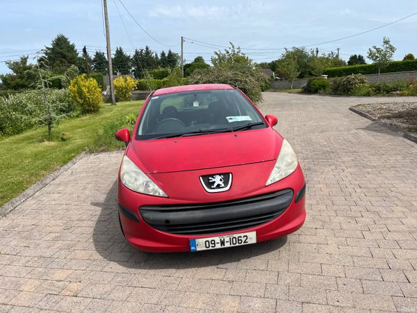 Peugeot 207 Hatchback, Petrol, 2009, Red