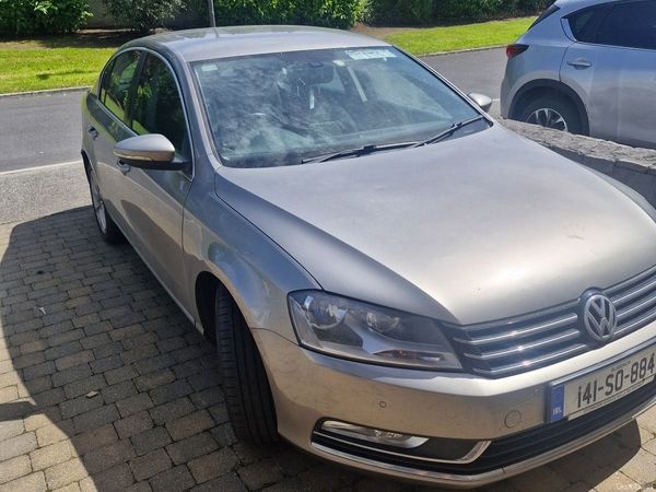 Volkswagen Passat Saloon, Diesel, 2014, Brown