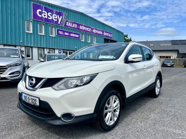 Nissan Qashqai MPV, Petrol, 2016, White