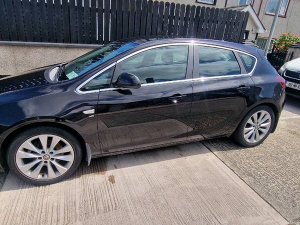 Vauxhall Astra Hatchback, Diesel, 2010, Black