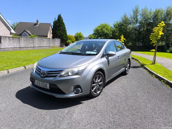 Toyota Avensis Saloon, Diesel, 2012, Grey