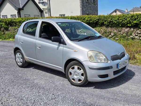 Toyota Yaris Hatchback, Petrol, 2003, Silver