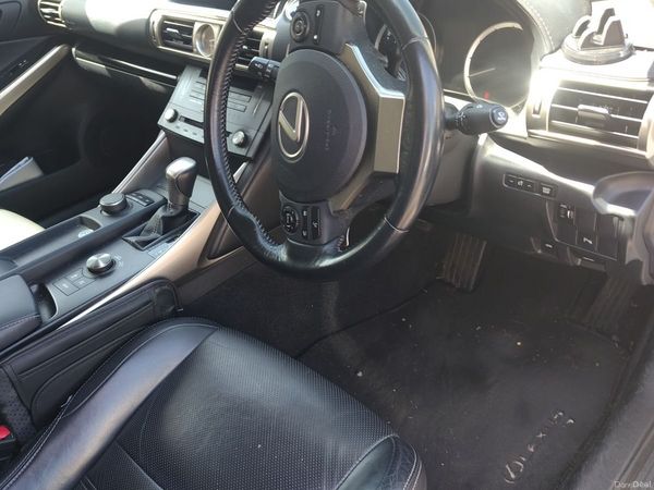 Lexus IS Saloon, Petrol Hybrid, 2015, White