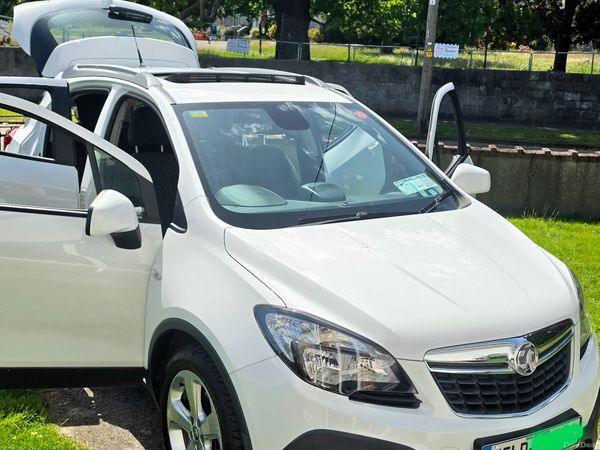 Vauxhall Mokka Hatchback, Diesel, 2015, White