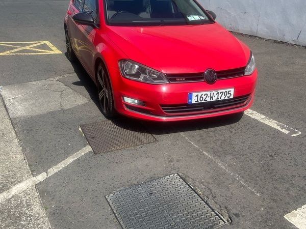 Volkswagen Golf Hatchback, Diesel, 2016, Red