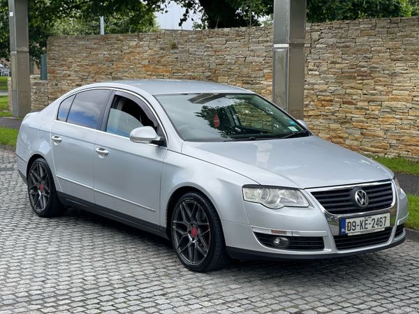 Volkswagen Passat Saloon, Petrol, 2009, Silver