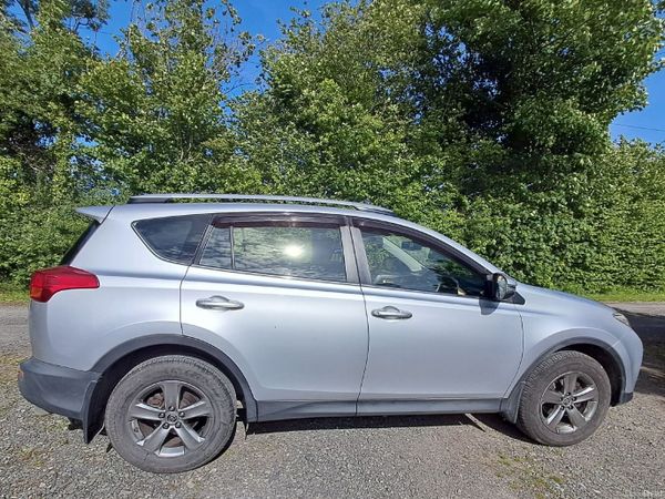 Toyota RAV4 SUV, Diesel, 2015, Silver