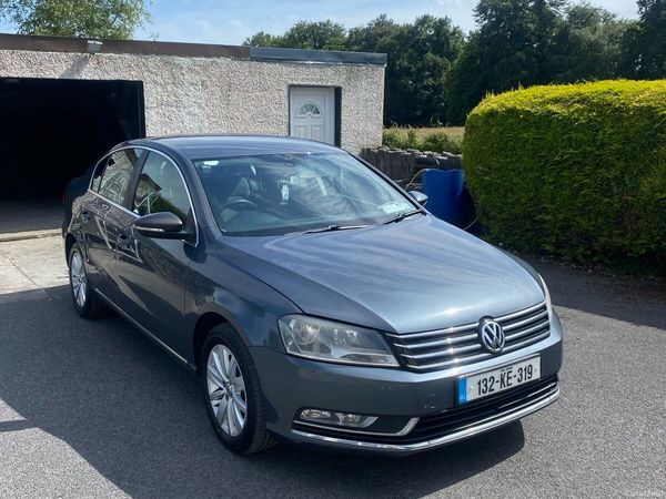 Volkswagen Passat Saloon, Diesel, 2013, Grey