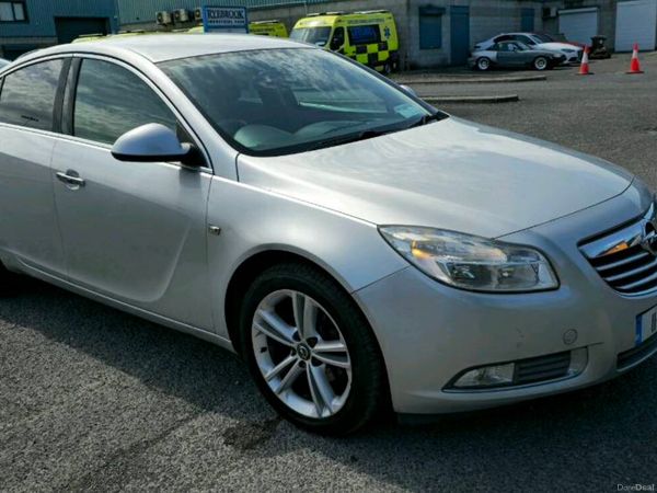 Opel Insignia Saloon, Diesel, 2011, Silver