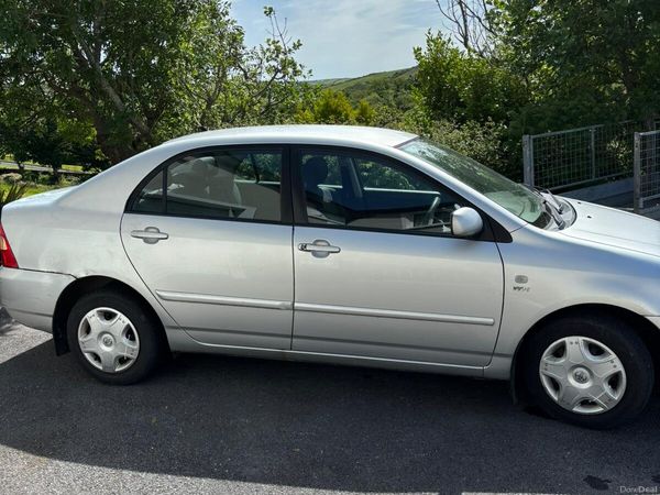 Toyota Corolla Saloon, Petrol, 2004, Silver