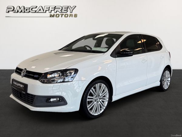 Volkswagen Polo Hatchback, Petrol, 2015, White