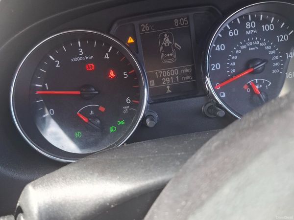 Nissan Qashqai Hatchback, Diesel, 2011, White