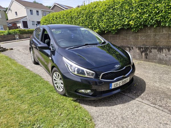 Kia Ceed Hatchback, Diesel, 2013, Black