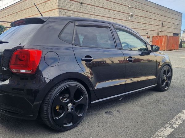 Volkswagen Polo Hatchback, Petrol, 2010, Black