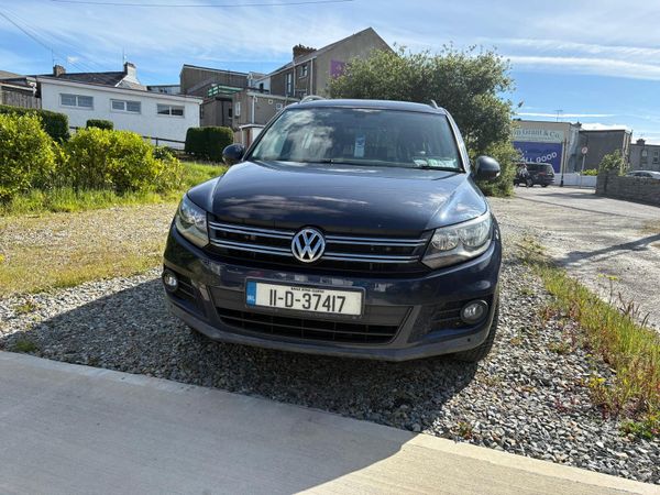 Volkswagen Tiguan SUV, Diesel, 2011, Blue