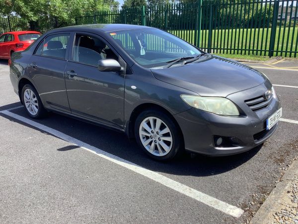 Toyota Corolla Saloon, Diesel, 2009, Grey