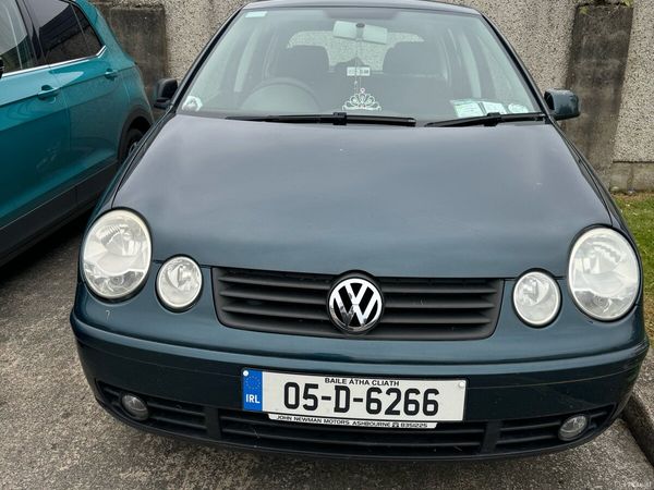 Volkswagen Polo Hatchback, Petrol, 2005, Green
