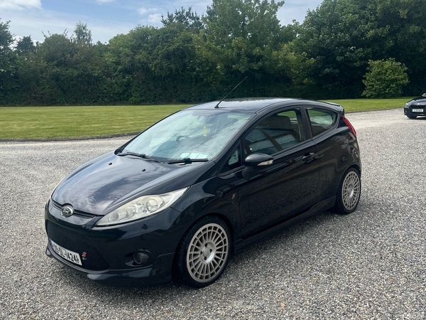 Ford Fiesta Hatchback, Diesel, 2009, Black