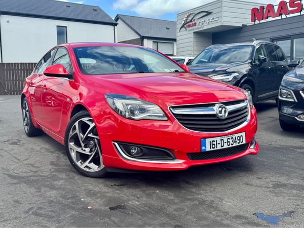 Vauxhall Insignia Hatchback, Diesel, 2016, Red