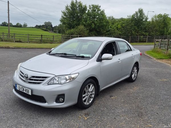 Toyota Corolla Saloon, Diesel, 2012, Silver