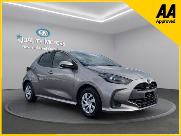 Toyota Yaris Hatchback, Petrol Hybrid, 2021, Brown