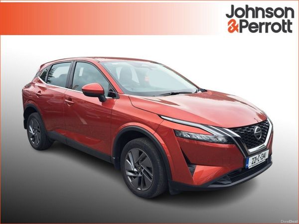 Nissan Qashqai MPV, Petrol, 2022, Red