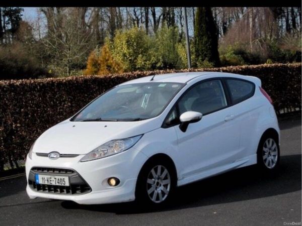 Ford Fiesta Hatchback, Diesel, 2011, White