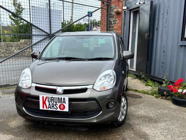 Toyota Paseo Hatchback, Petrol, 2015, Green
