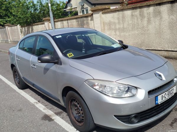 Renault Fluence Saloon, Diesel, 2011, Silver