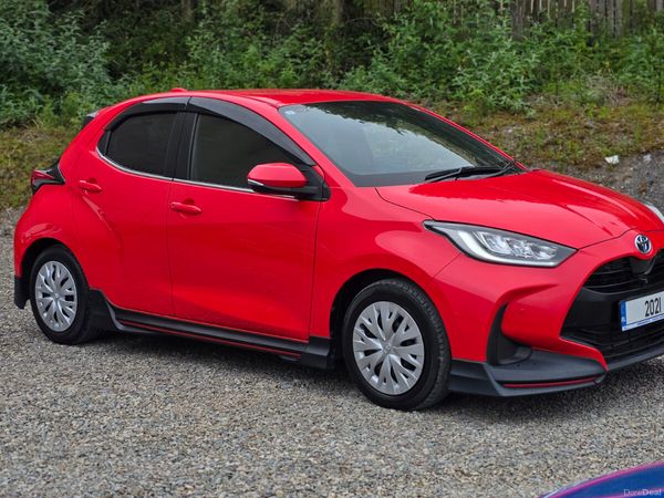 Toyota Yaris Hatchback, Petrol Hybrid, 2021, Red