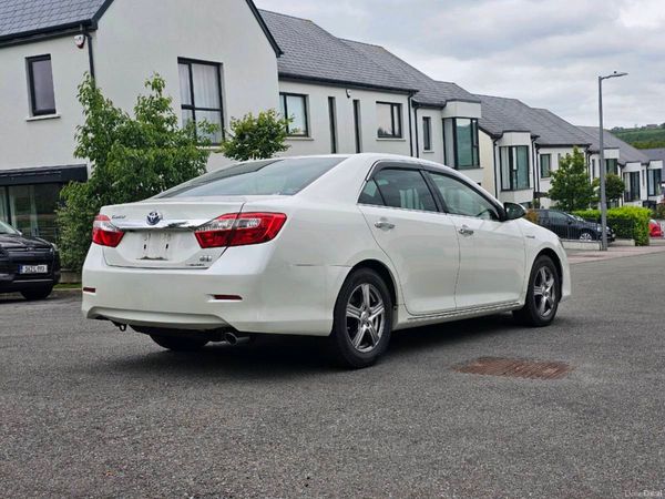 Toyota Camry , Petrol Hybrid, 2013, White