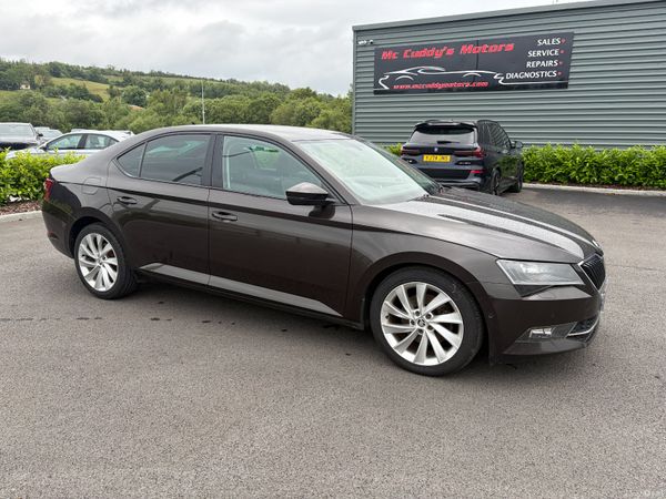 Skoda Superb Hatchback, Diesel, 2016, Brown