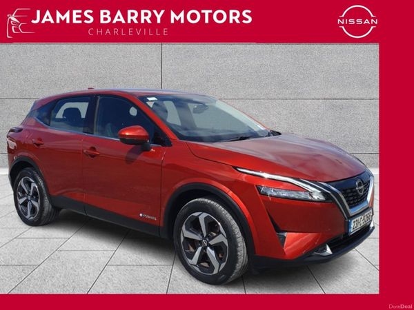 Nissan Qashqai MPV, Petrol, 2023, Red