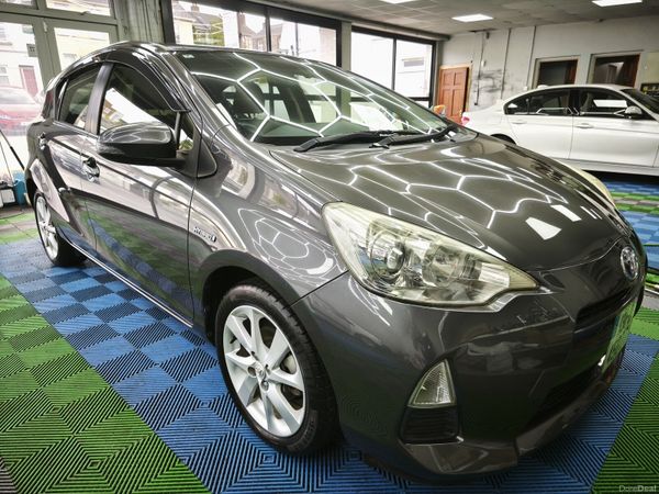 Toyota Aqua Hatchback, Petrol Hybrid, 2013, Grey